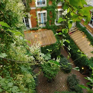 Les Patios Du Marais 2 , פריז צרפת