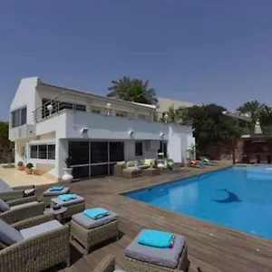 With Heated Pool And Jacuzzi Sea View 300m Front Of The אילת